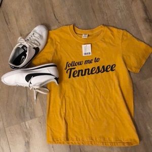 URBAN OUTFITTERS TEE